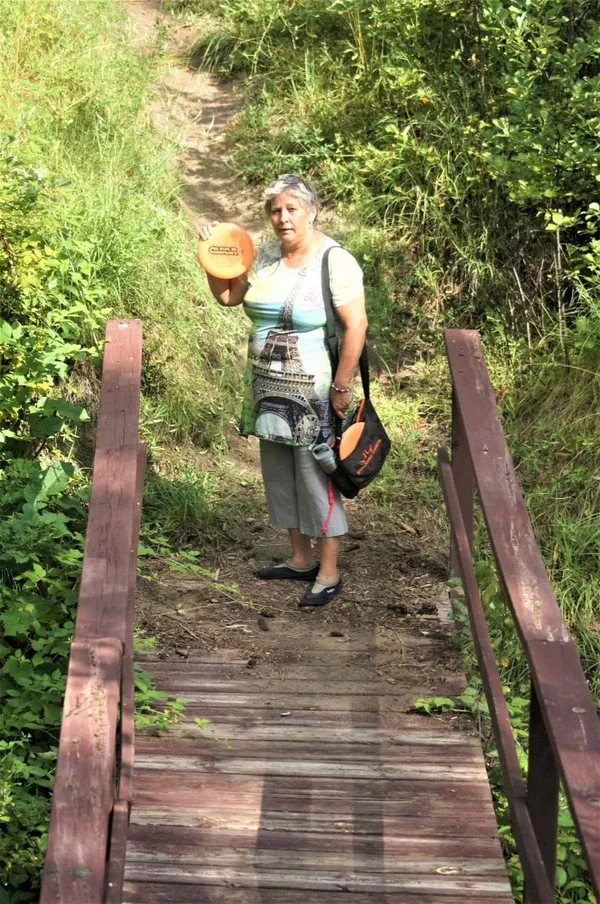 Chadron State Park: Hole 8 · Short approach · Aug 2019, photo by Vern Lepine