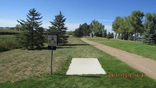 Dalby Memorial Park: Hole 2 · Tee pad · Sep 2016, photo by jeff Balthazore