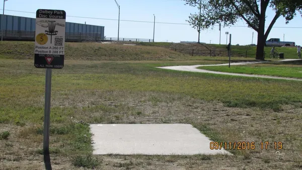 Dalby Memorial Park: Hole 5 · Tee pad · Sep 2016, photo by jeff Balthazore